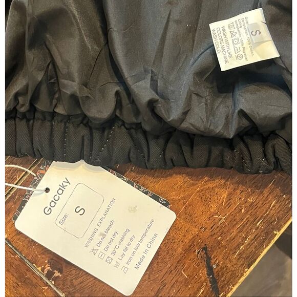 Gacaky Lightweight Floral Embroidered Cropped Quilted Jacket -S - Picture 7 of 9